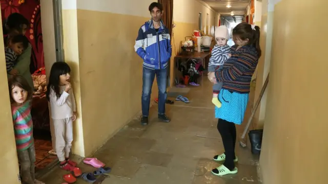 Ellada Cəfərova (solda), Qürbət Xanlarov (ortada) və Oksana Brankeviç (sağda)