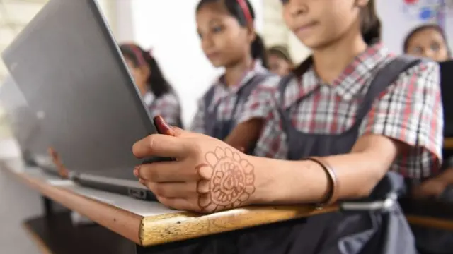 પ્રતીકાત્મક તસવીર