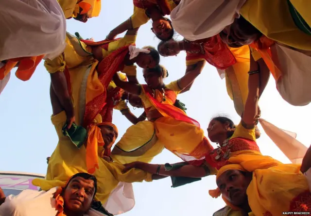 મરાઠી લોકનૃત્યની તસવીર