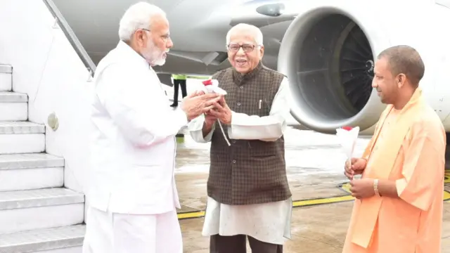 प्रधानमंत्री नरेंद्र मोदी और उत्तर प्रदेश के राज्यपाल राम नाइक