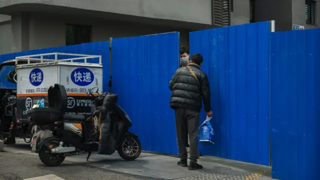 베이징에서도 봉쇄 조치가 적용되는 지역이 점점 많아지고 있다