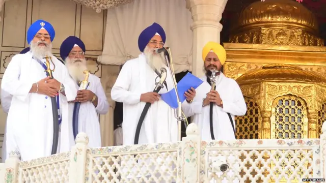 ਅਕਾਲ ਤਖ਼ਤ ਦੇ ਜਥੇਦਾਰ ਗਿਆਨੀ ਗੁਰਬਚਨ ਸਿੰਘ