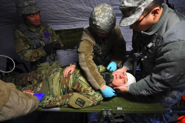 「フォールイーグルおよびキーリゾルブ」軍事演習では負傷者手当の訓練も行われた（今年3月、高陽の陸軍病院）