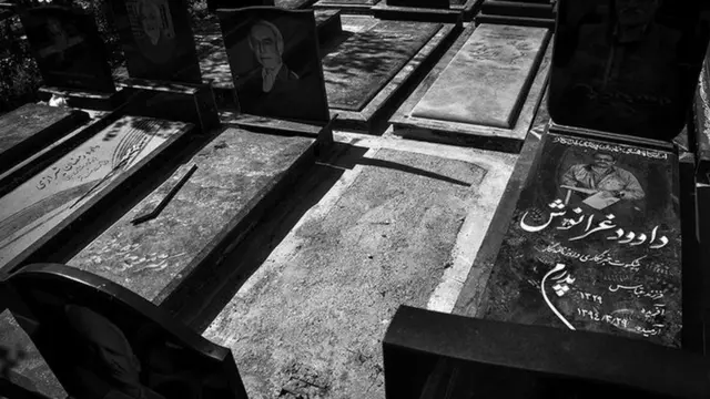 سنگ گور پوشیده محمدعلی سپانلو