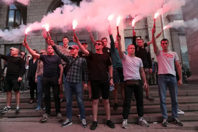 Анонс телемоста Россия -Украина вызвал протсеты в Киеве