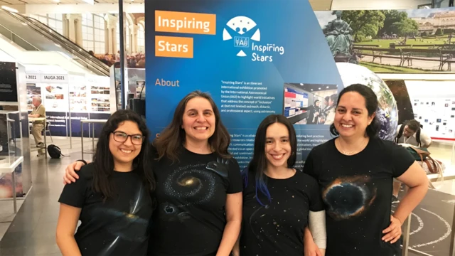 Erika Labbé y colegas en la exhibición Estrellas Inspiradoras