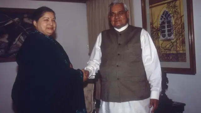 வாஜ்பேயியும், தமிழக ஆளுமைகளும் (புகைப்படத் தொகுப்பு)