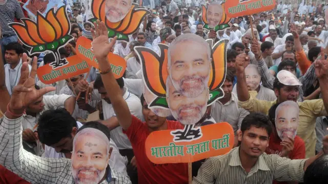 नरेंद्र मोदी