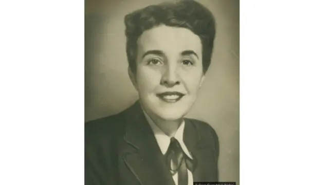 Гізелла Перл - юна студентка-медик