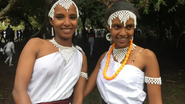 Shamarran uffata aadaa oromoo Harariin