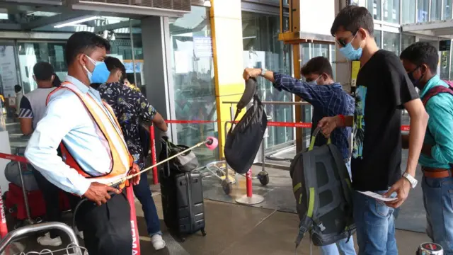 विमानन उद्योग