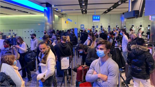 Fila no aeroportoapp de apostas esportivasHeathrow