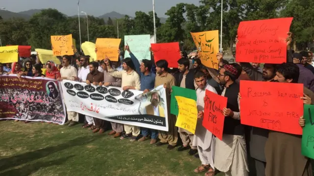 پاکستان کې د نیونو او ګواښونو پر ضد د پښتنو احتجاج - BBC News پښتو