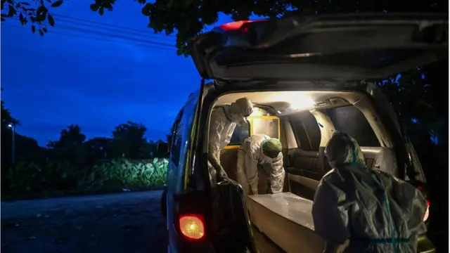 ကိုဗစ် ကိုင်တွယ်ရေး