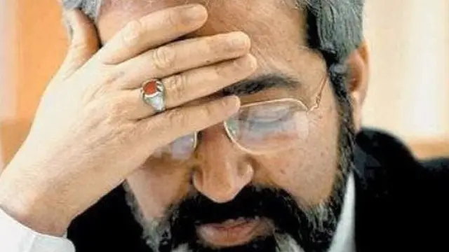 محسن نوربخش. تجریه او در بانک مرکزی موفق ترین دوره سیاستگذاری ارزی پس از دوره جنگ با عراق توصیف می شود