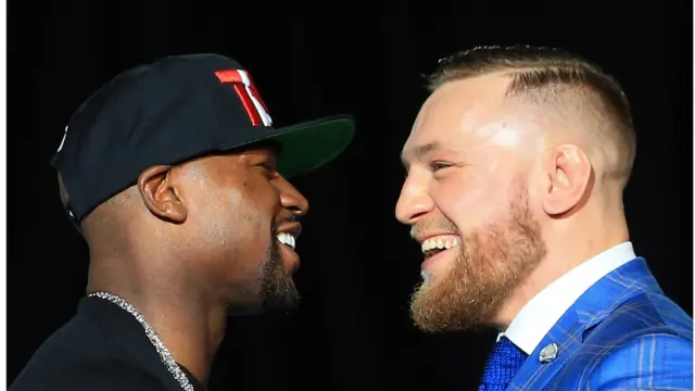 This na boxing match but Connor McGregor no be Boxer