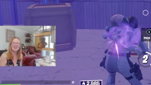 Tela mostra jogo e imagem de Anne em casa