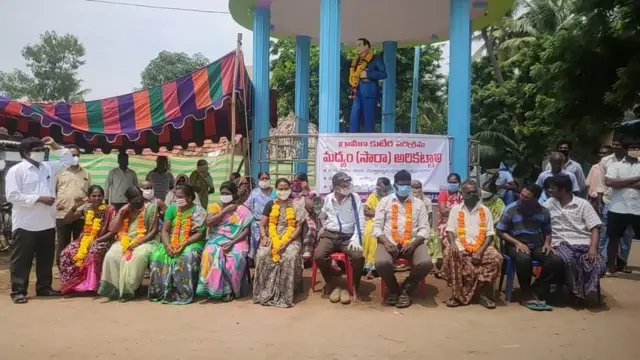 తూర్పు గోదావరి జిల్లాలో మల్లాం గ్రామవాసుల ఆందోళన