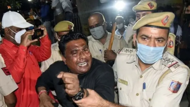 ਦਿੱਲੀ ਦੇ ਸਫ਼ਦਰਜੰਗ ਹਸਪਤਾਲ ਵਿੱਚ ਪ੍ਰਦਰਸ਼ਨਕਾਰੀ