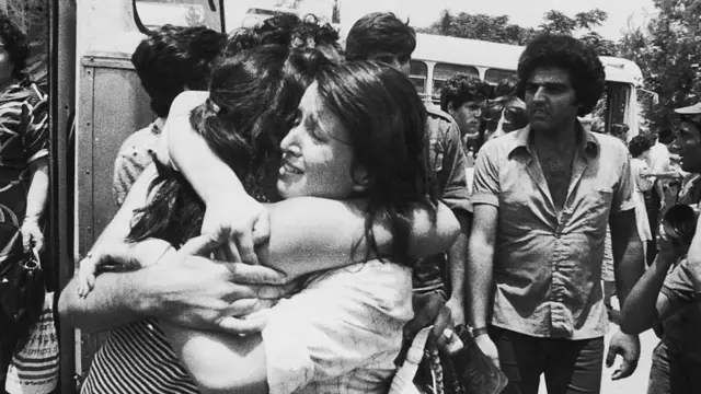 एंटेबेः इस्रायलनं अपहरण झालेल्या विमानाला आणि 102 नागरिकांना कसं सोडवलं?