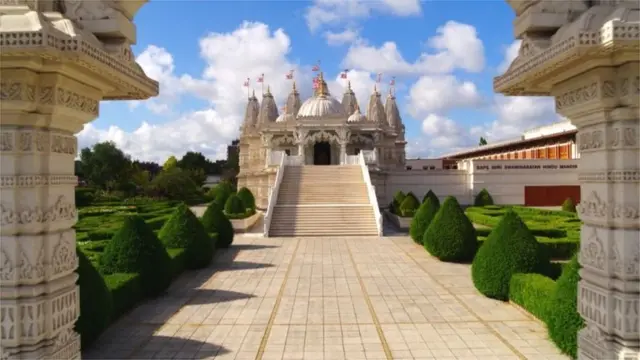 The Shri Swaminarayan Mandir : London