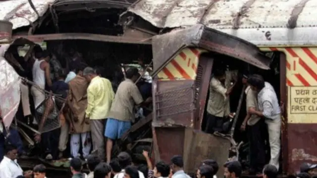 मुंबई धमाके
