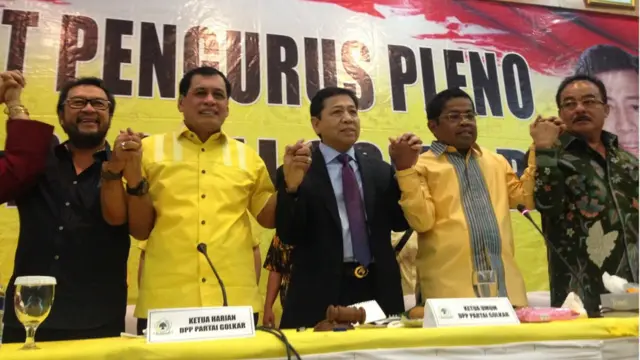 Ketua Harian Partai Golkar Nurdin Halid, Ketua Umum Partai Golkar Setya Novanto, dan Sekjen Partai Golkar Idrus Marham