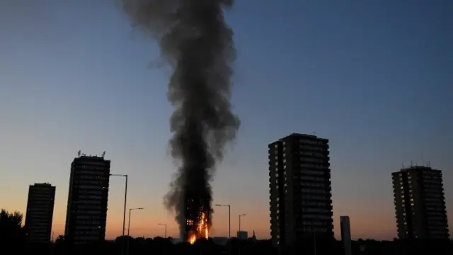 Пожар в здании в Лондоне