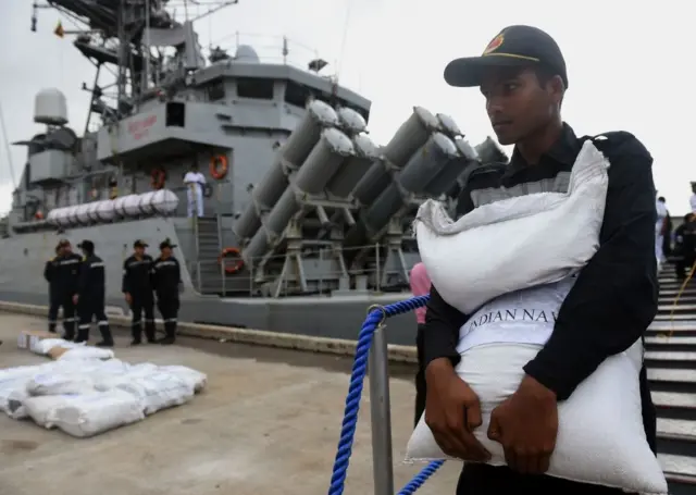 நாளை ஞாயிற்றுக்கிழமை மற்றுமோர் நிவாரண கப்பல் வந்தடையவிருப்பதாக இலங்கைக்கான இந்திய உயர் ஸ்தானிகராலய தகவல்கள் தெரிவிக்கின்றன.
