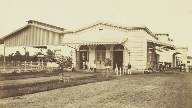 stasiun bogor, kereta api