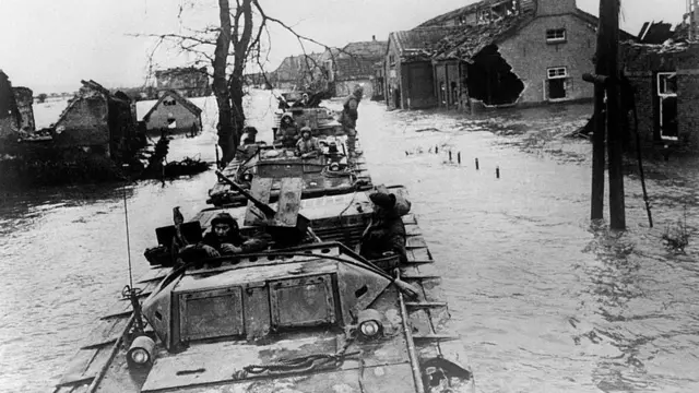 صورة أرشيفية للدبابة أثناء الحرب