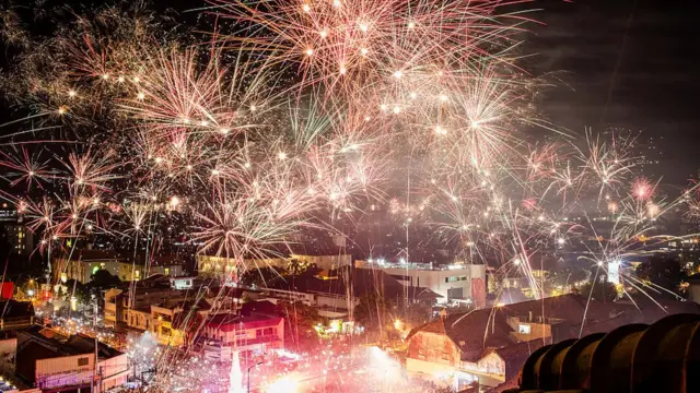 印尼爪哇岛日惹的新年烟火