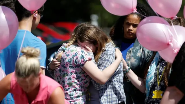 Vigila por las víctimas en Manchester