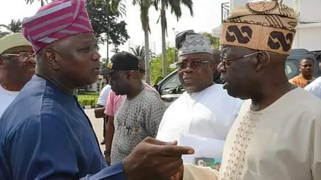 Ambọde ati Tinubu joko