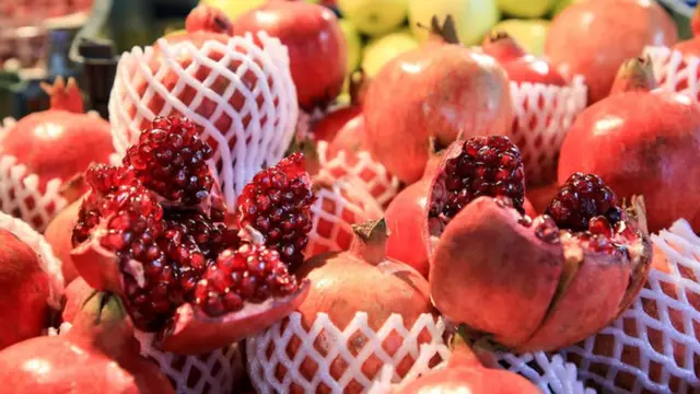 قیمت انار در سطح شهر تهران کیلویی ۶۰۰۰ تا ۱۰ هزار تومان است