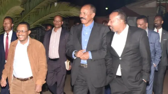 ለማ መገርሳ (ጸጋም) ምስ ፕረዚደንት ኢሳይያስን ቀዳማይ ሚኒስተር ኣብዪ ኣሕመድን