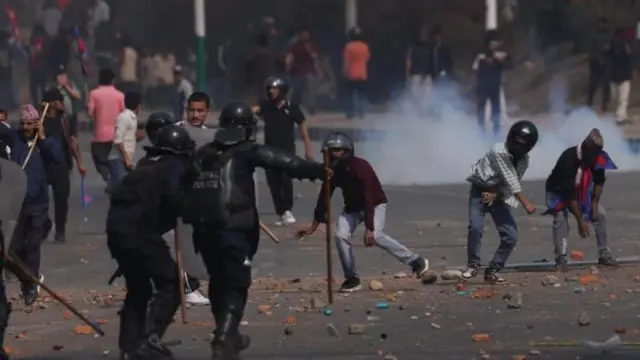 राजशाही समर्थकों का एक विरोध प्रदर्शन