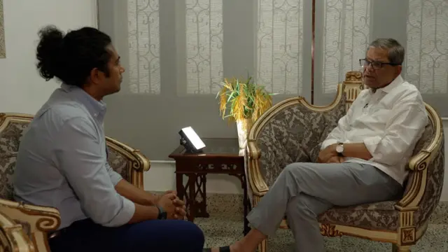 বিবিসিকে সাক্ষাৎকার দিচ্ছেন মির্জা ফখরুল ইসলাম আলমগীর