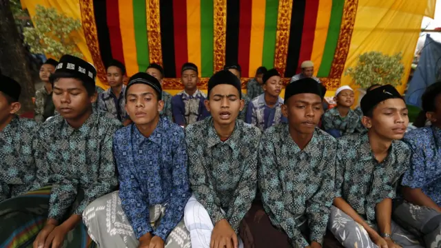 peringatan tsunami banda aceh