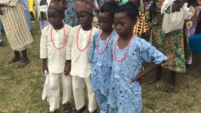 Awọn ibeji ni Igbo Ọra
