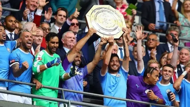 Ndị Man City amabutela iko mbụ nke afọ egwuregwu bọọlụ 2019/2020.