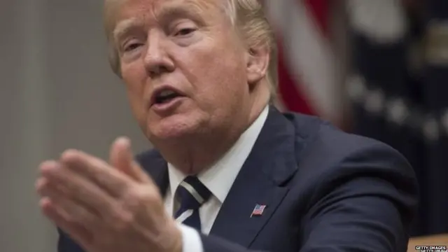 डोनल्ड ट्रंप