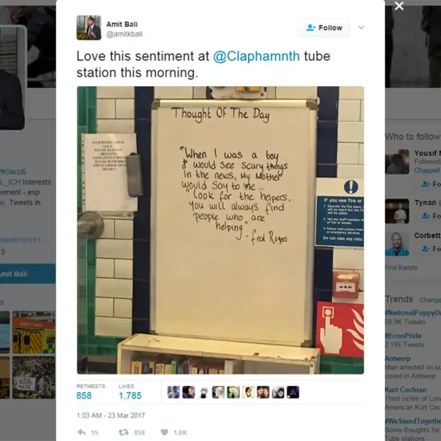 Amit Bali @amitkbali publicó este cartel de la estación de metro de Clapham