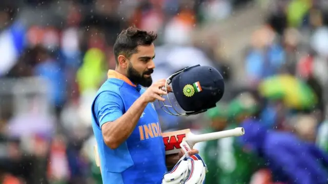 અમ્પાયરે આઉટ ના આપ્યો છતાં કોહલી મેદાન બહાર જતો રહ્યો