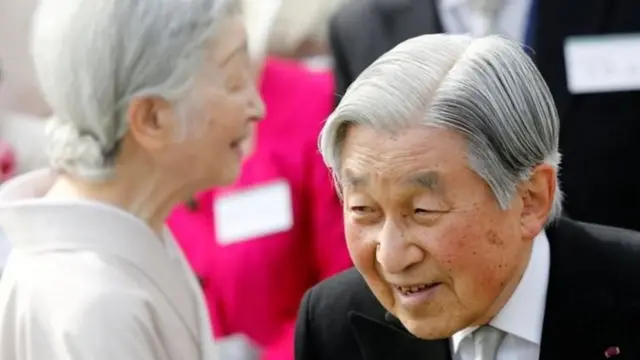 Nhật hoàng Akihito
