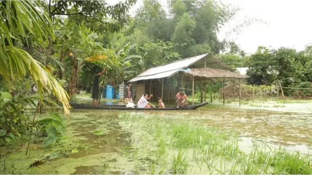 அசாம் வெள்ளம்