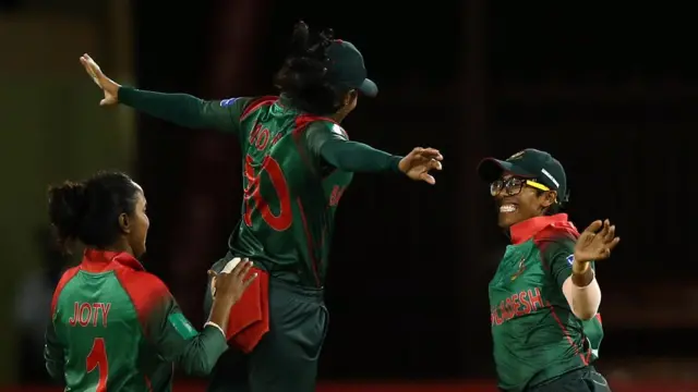 গায়ানায় ওয়ার্ল্ড টি২০ খেলার মাঠে বাংলাদেশী নারী ক্রিকেট দল, ০৯-১১-২০১৮।