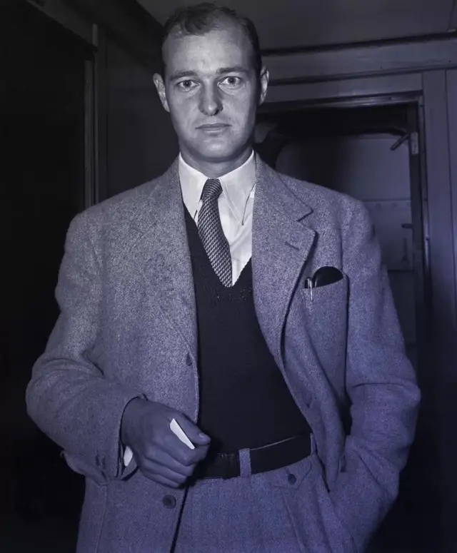 केनन हे 'द वाइझ मेन' या पररराष्ट्र धोरणांच्या सन्मानित गटातील सदस्यांपैकी एक होते.