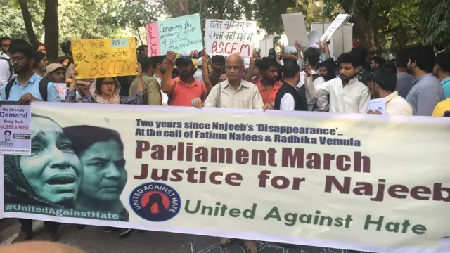 ਫਾਤਿਮਾ ਨਫ਼ੀਸ, ਆਸ਼ਿਆਨਾ ਠੇਵਾ, ਸਾਇਰਾ ਬਾਨੋ, ਰਾਧਿਕਾ ਵੇਮੂਲਾ