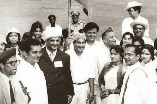 హేమాహేమీలతో ఎన్‌టీఆర్